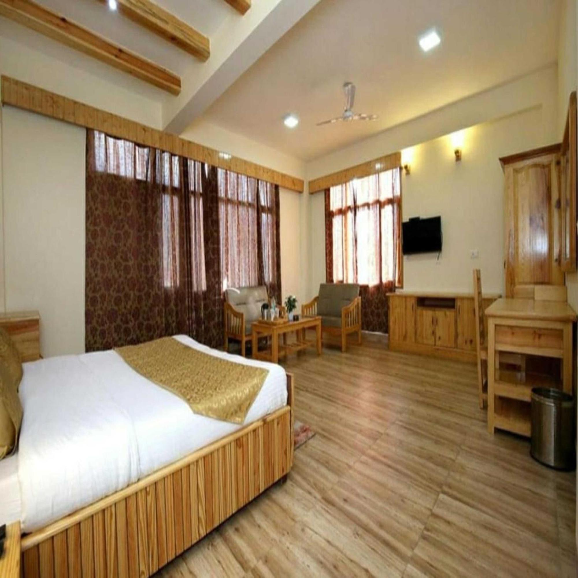 Hotel Jamla Inn Манали Экстерьер фото