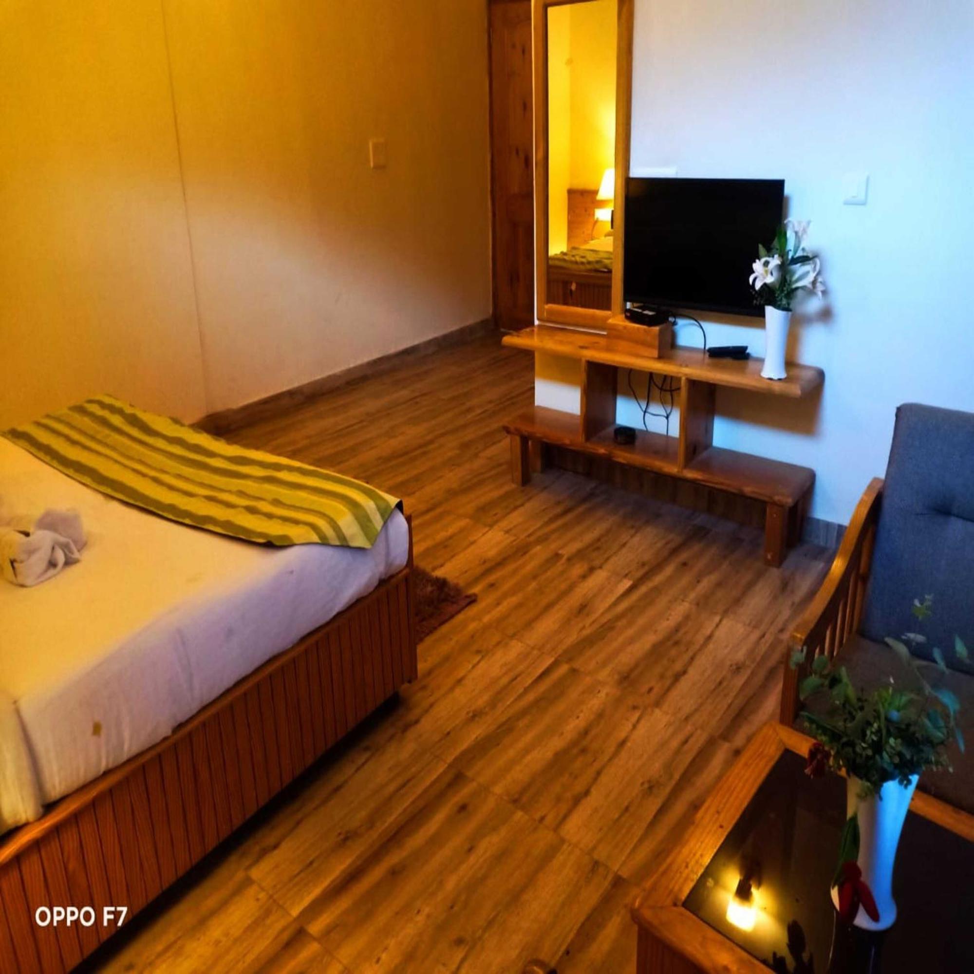 Hotel Jamla Inn Манали Экстерьер фото